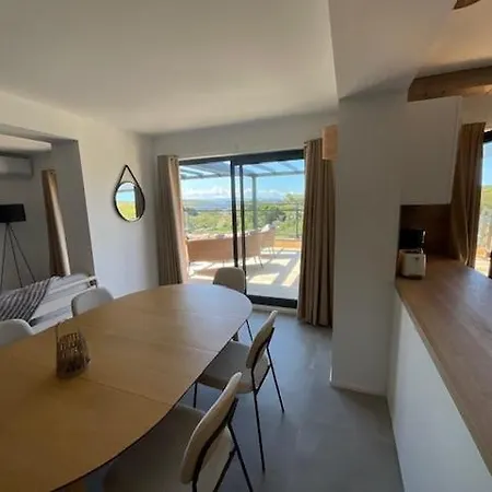 Luxueux T4 De 100m2 Avec Roof Top, Piscine Et Apartament