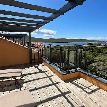 Luxueux T4 De 100m2 Avec Roof Top, Piscine Et Pianottoli-Caldarello (Corsica)