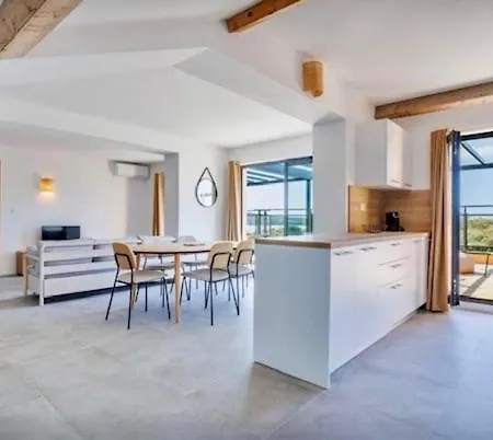 Luxueux T4 De 100m2 Avec Roof Top, Piscine Et