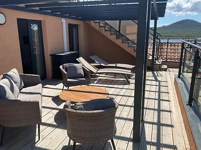 דירה Luxueux T4 De 100m2 Avec Roof Top, Piscine Et *